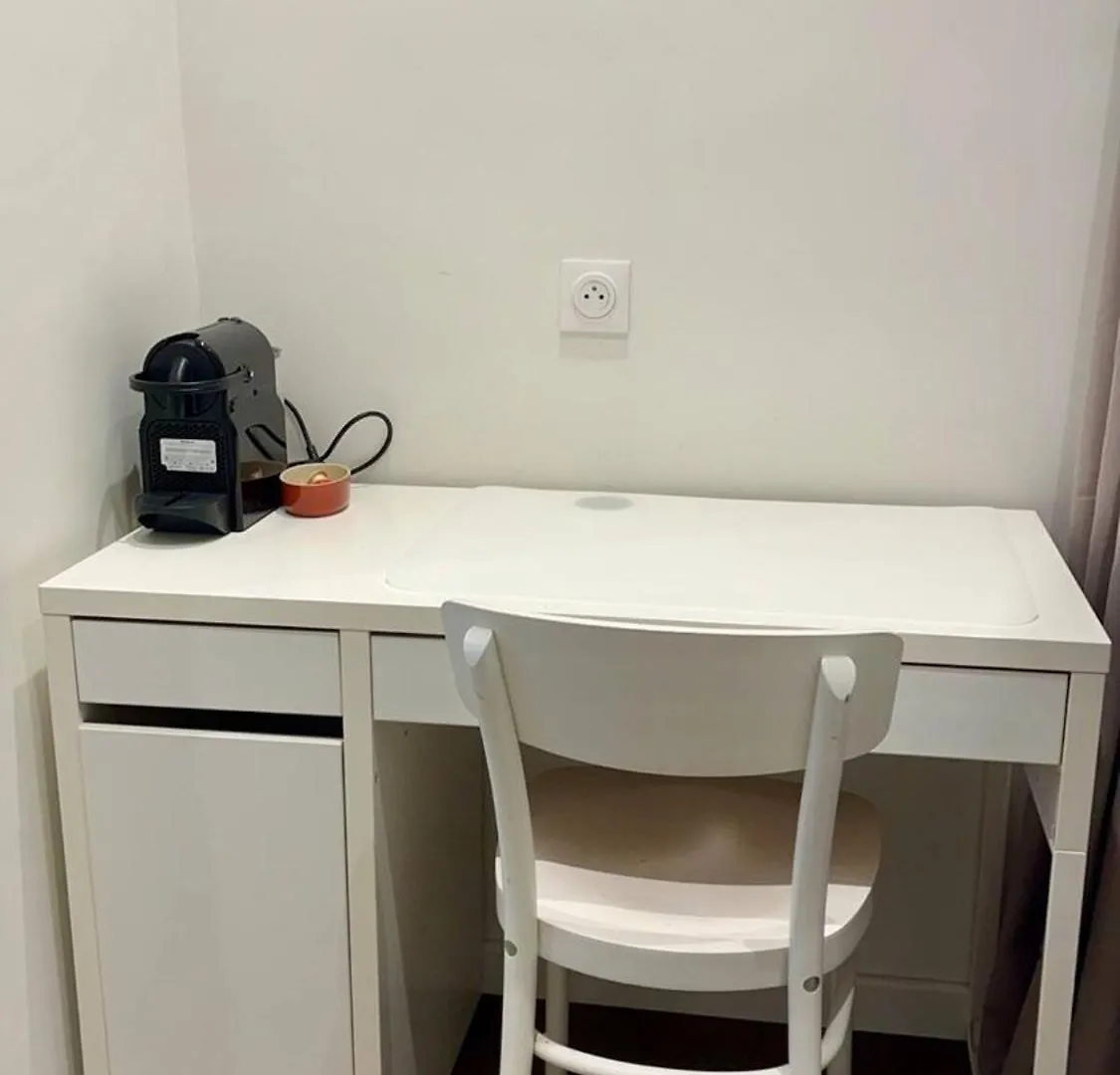 Apartment Private Studio 15M2 A Porte Maillot Paris France